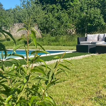 Frühstückspension Chez Odette Cypres De Provence 3*