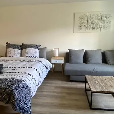 Bed & Breakfast Chez Odette Cypres De Provence