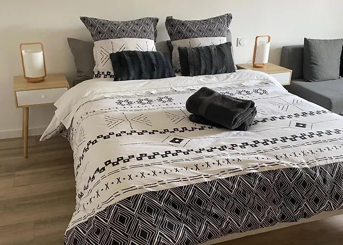 Chez Odette Cypres De Provence Oda ve Kahvaltı